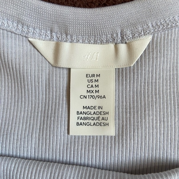 H&M tank top - Picture 3 of 3